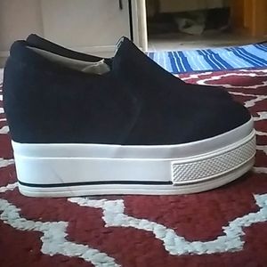 Black and White Platform Canvas Sneakers